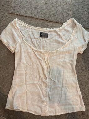 Reformation White Scoop Neck Short Sleeve Button-Down Top